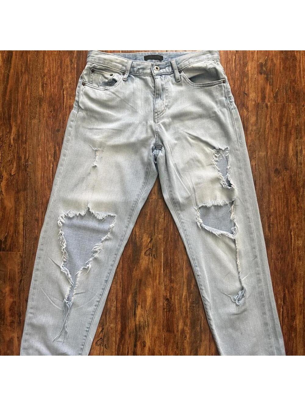Uniqlo Super sick light blue distressed denim jeans w/ripped details  #Casual